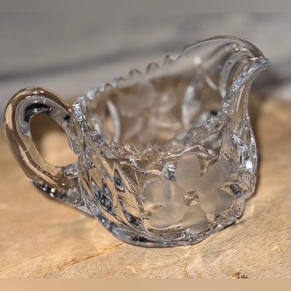 60’s Etched Pressed Glass Cream and Sugar Set - Picture 4 of 9